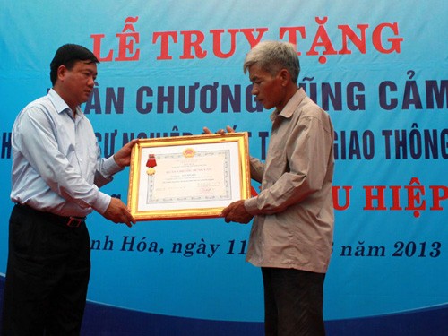 Truy tặng Huân chương Dũng cảm cho anh Trần Hữu Hiệp - ảnh 1